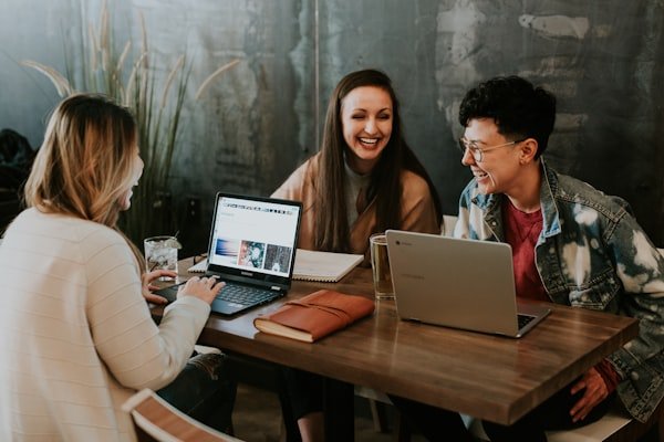 Support coordinator helping a client navigate services